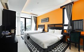 Ohana Hotel